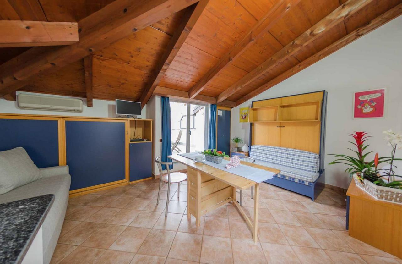 Residenza Adelaide Aparthotel Finale Ligure Ngoại thất bức ảnh