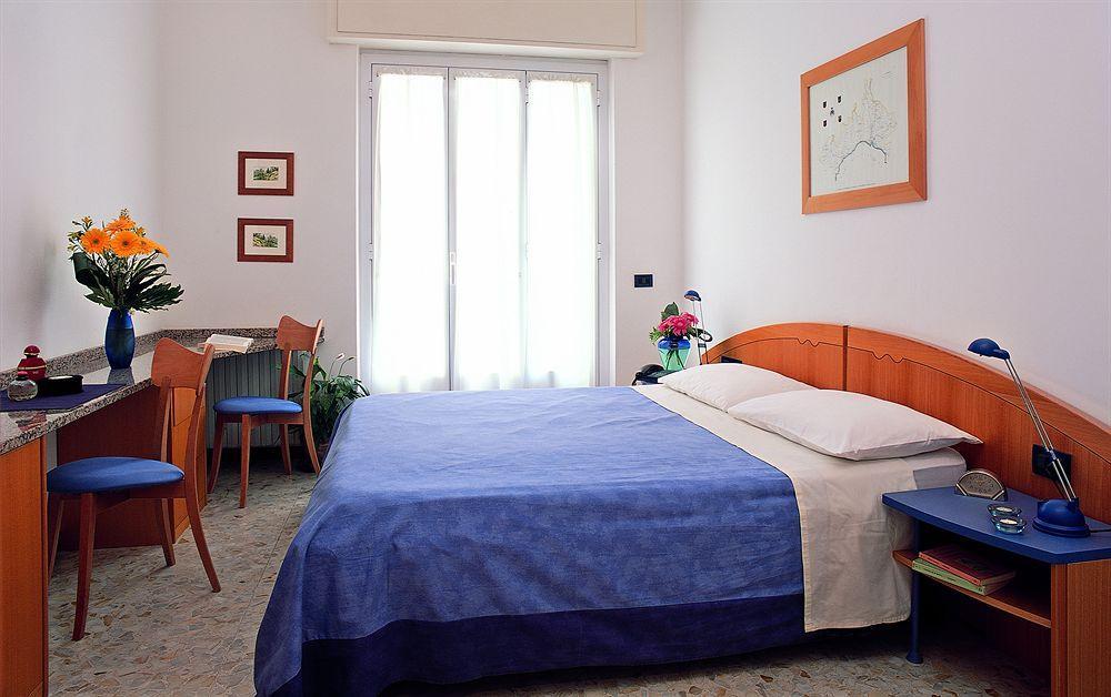Residenza Adelaide Aparthotel Finale Ligure Ngoại thất bức ảnh