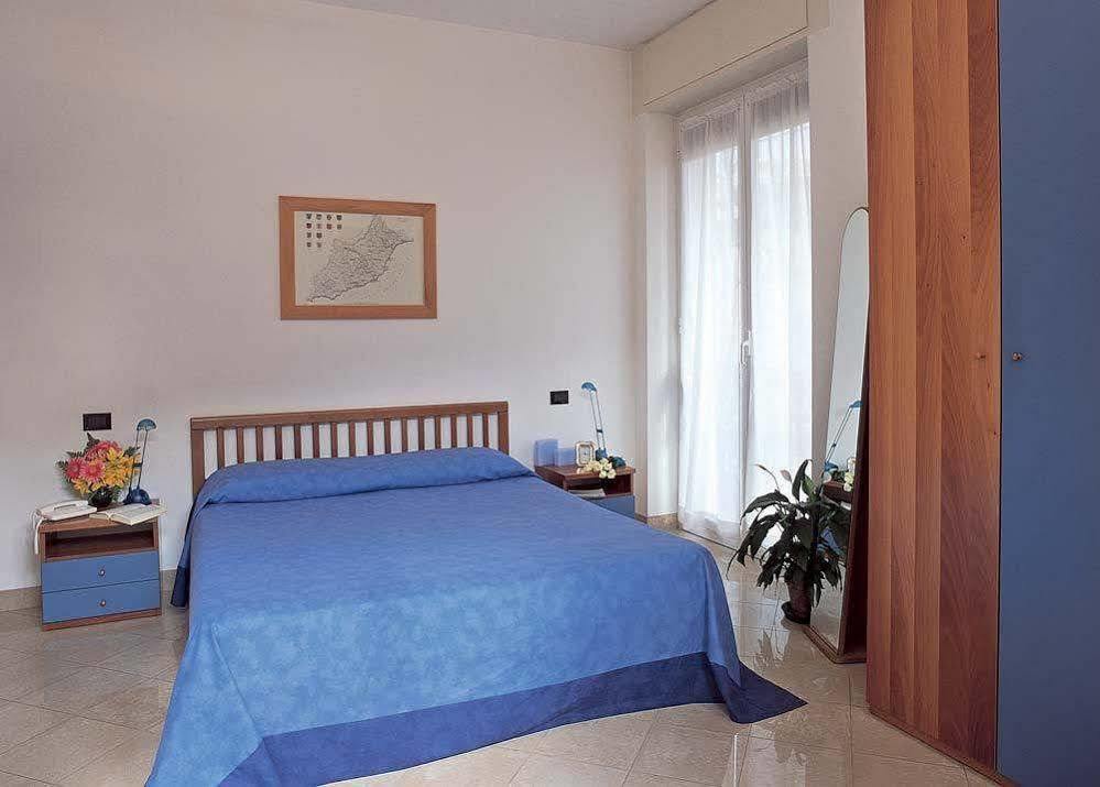 Residenza Adelaide Aparthotel Finale Ligure Ngoại thất bức ảnh