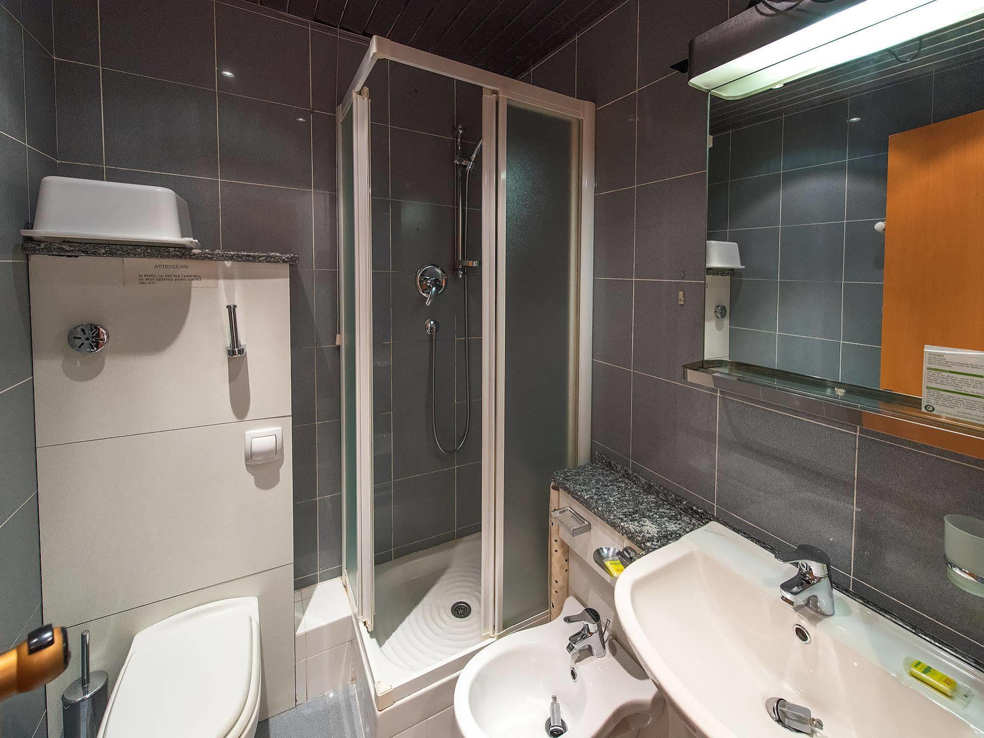 Residenza Adelaide Aparthotel Finale Ligure Ngoại thất bức ảnh