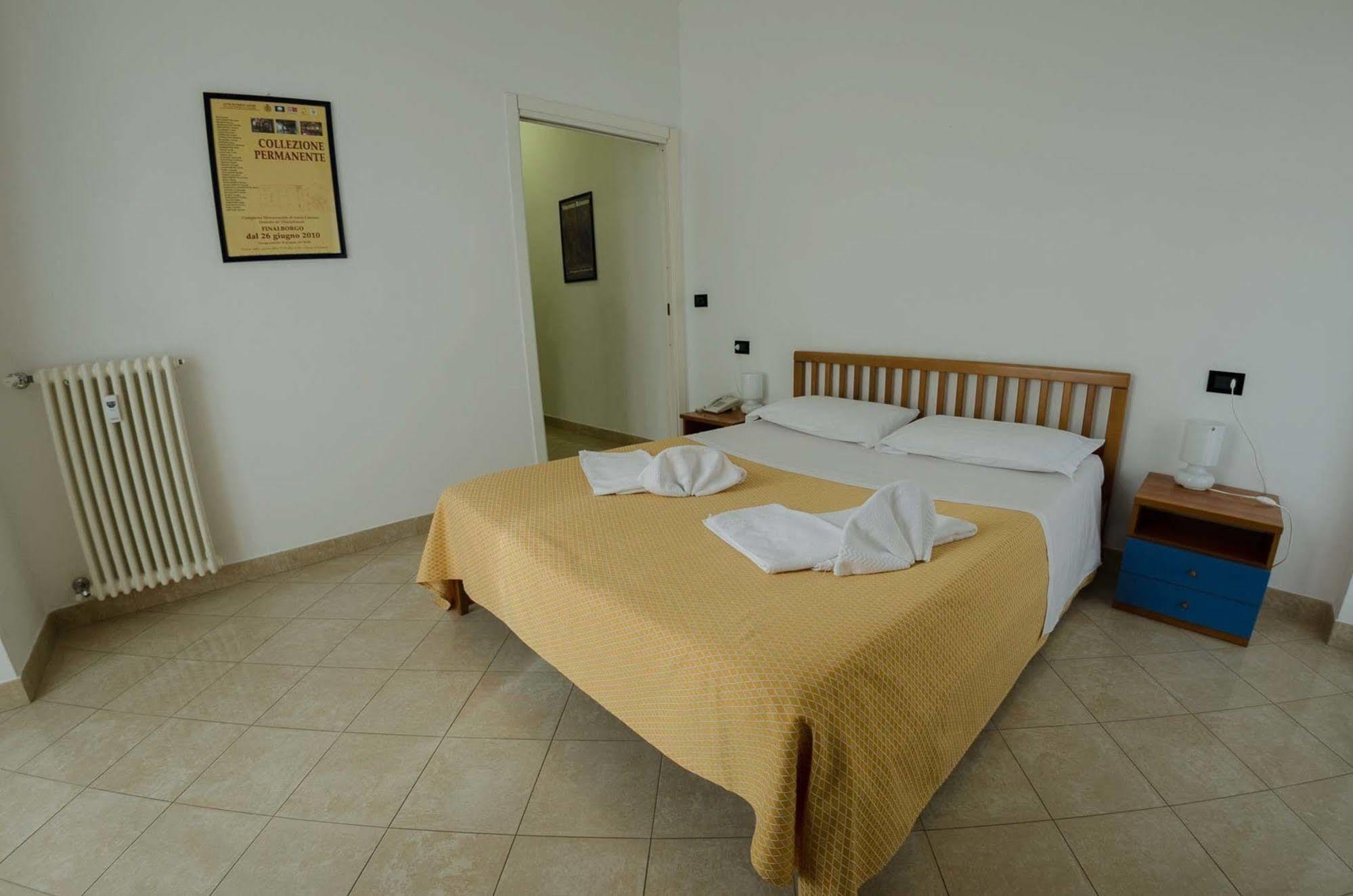 Residenza Adelaide Aparthotel Finale Ligure Ngoại thất bức ảnh