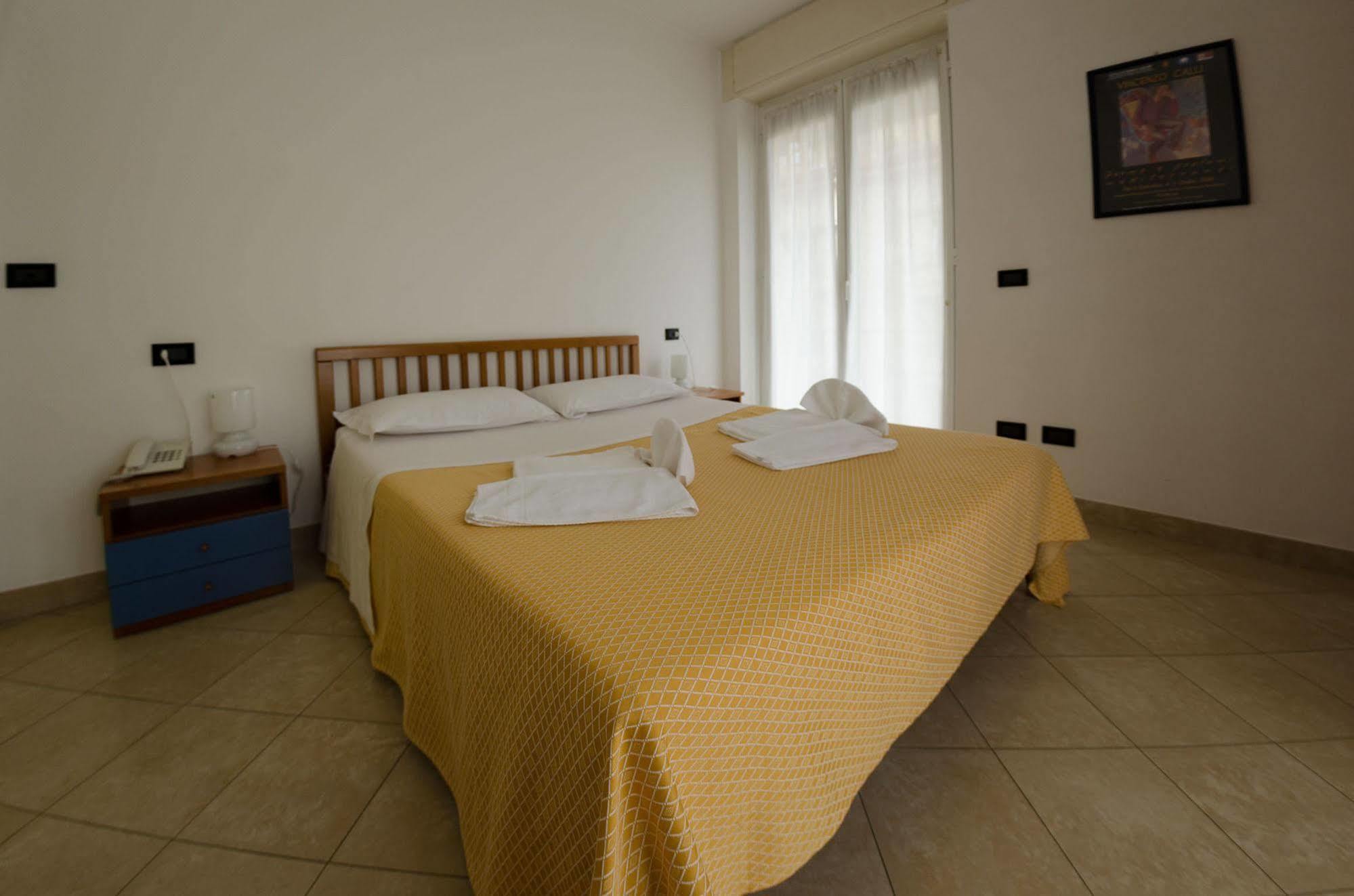 Residenza Adelaide Aparthotel Finale Ligure Ngoại thất bức ảnh
